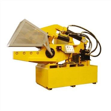 Hydraulinen alligaattorileikkauskone